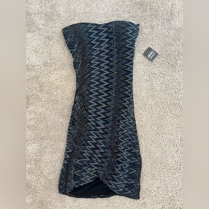Elegant Strapless Zigzag Pattern Dress